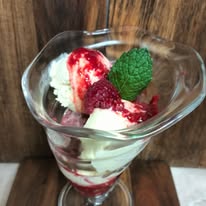 Lody z jagodami / malinami (na gorąco)